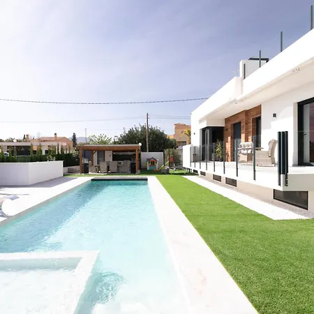 Villa Casa Reina Helena - Welcome To A Special Place
